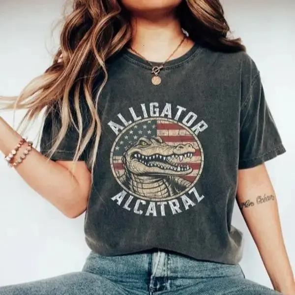 Alligator Alcatraz Graphic T-Shirt, Washed American Flag Croc Shirt, Unisex Vintage Style Top Summer Womenswear