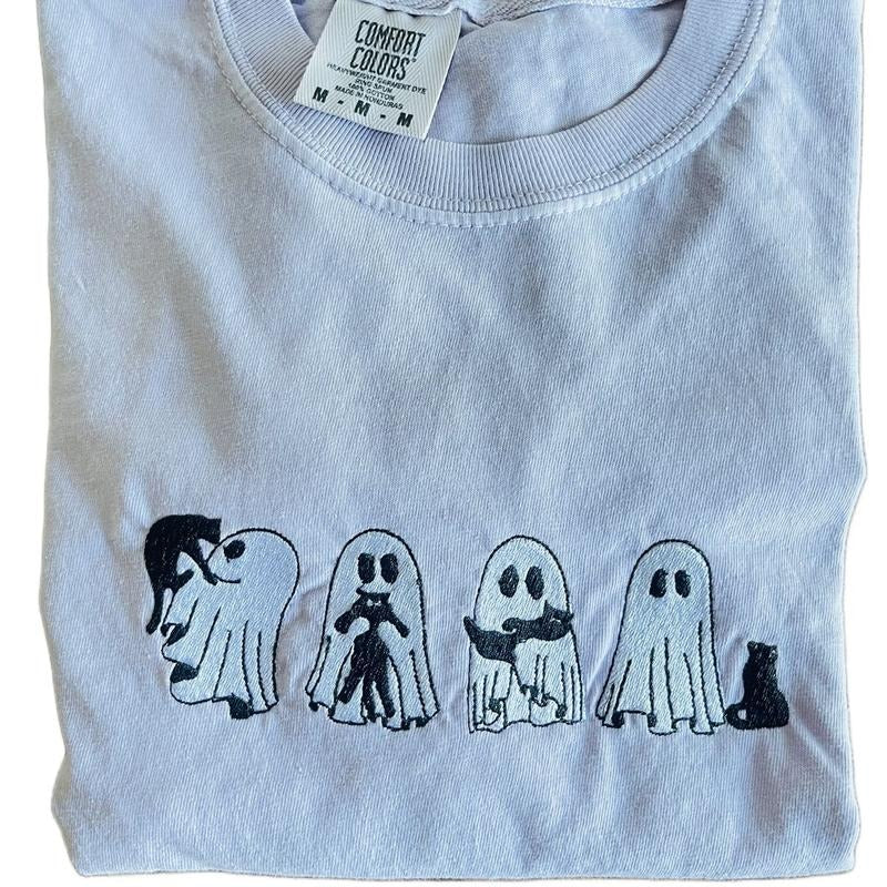 Black Cat Spooky comfort colors  T-Shirt for Women - Halloween Shirt - Womenswear, Top