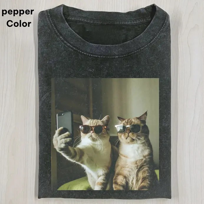 CAT TAKING A SELFIE Baby Tee, Cat Meme Crop Top, Funny Crop Top, Unisex Meme Cringe Funny Dumb Shirt, Menswear Womenswear Streetwear