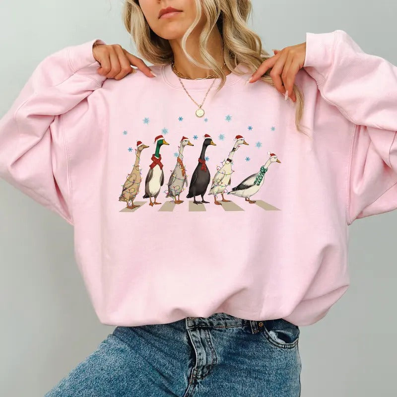 Christmas Ducks Sweatshirt, Funny Ducks Christmas Crewneck for Girls, Animals Christmas Sweater, Farm Animals Lover Gift, Christmas Sweatshirt for Women, Christmas Season Outfits, Comfy Long Sleeve Pullover, Soft Cotton Women's Tops, Casual Womenswear