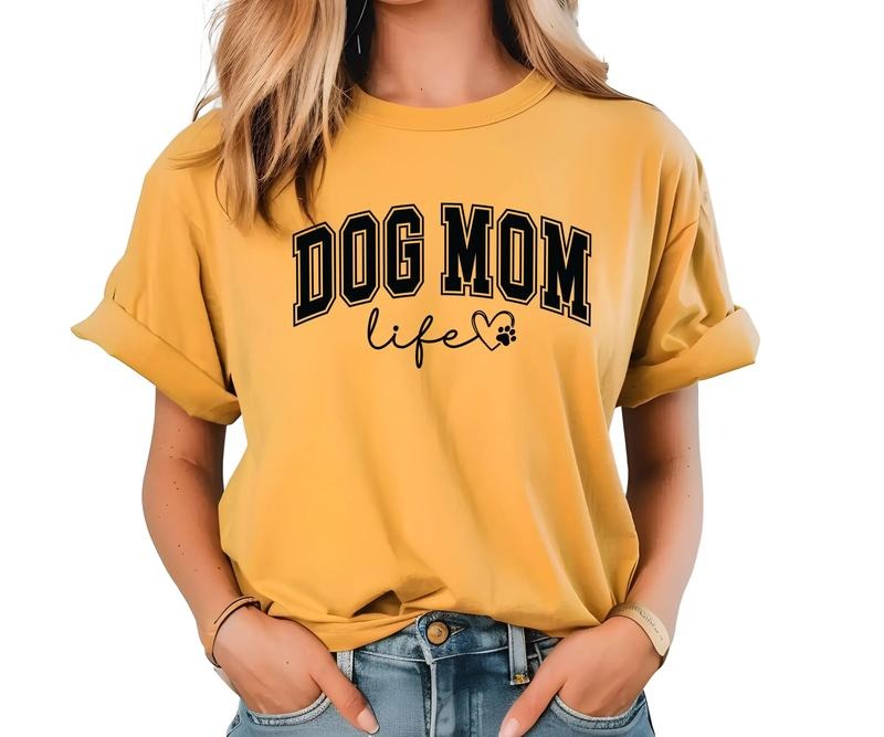 Comfort Colors Dog Mom Life Tee Shirt - Short Sleeve Crew Neck Top for Women's Summer Running