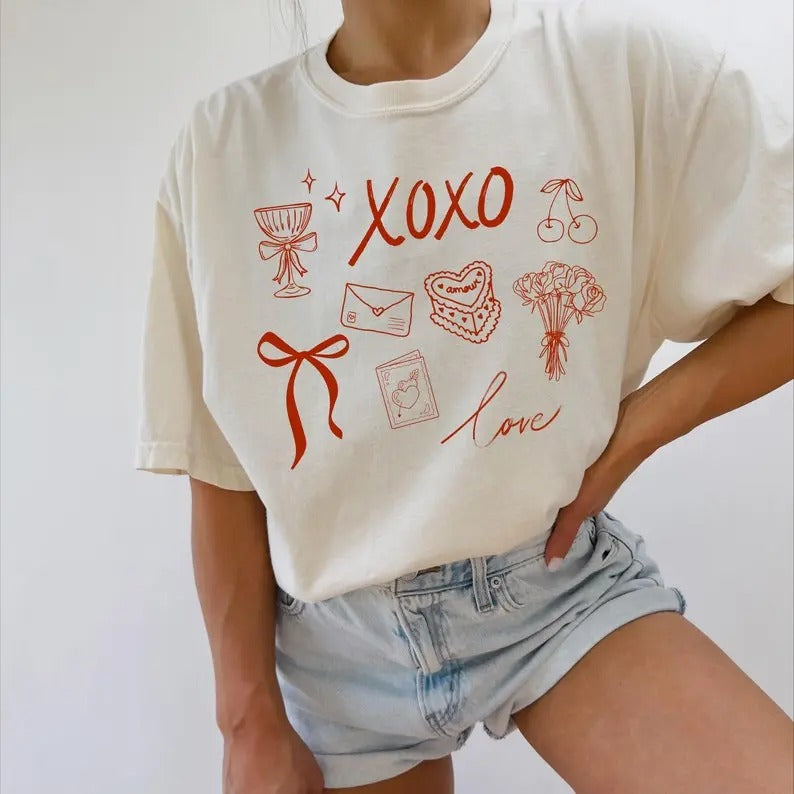 Comfort Colors Women's Valentines Day T-Shirt, Xoxo Tee, Valentine's Day Outfit, Gift For Her