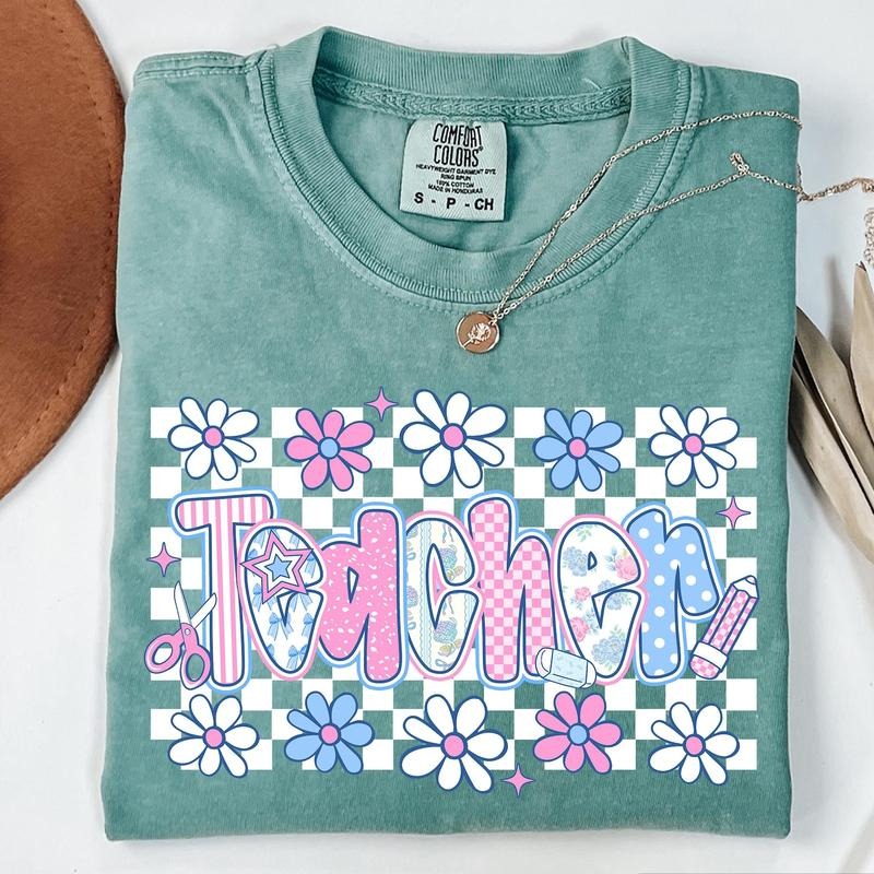 Coquette Teacher T-shirt, Preppy Floral Teacher Graphic Tee, Cute Pastel Back to School Shirt, Retro Girly Teacher Gift CDJ0B