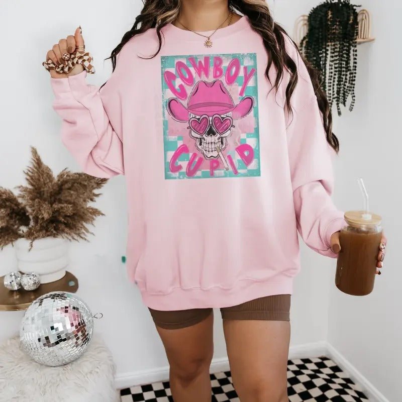 Cowboy Cupid Checkered sweawtshirt, Retro Valentine crewneck shirt for women, western outfits women, western clothing stuff for women, country girl clothes hoodies