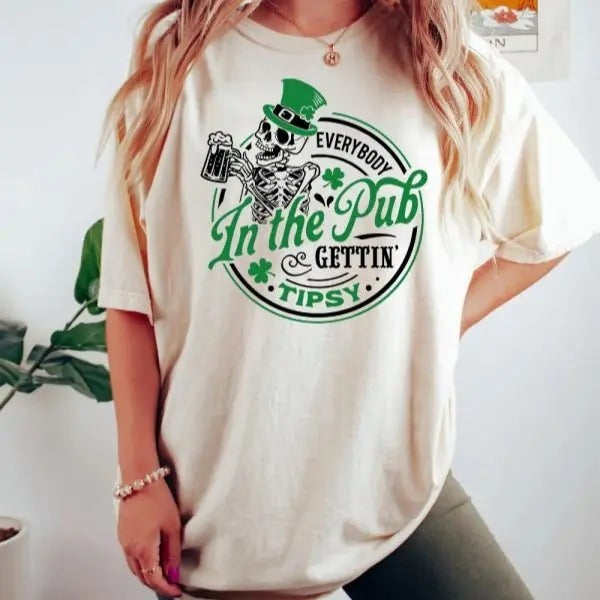 Everybody In The Pub Gettintipsy Shirt Shenanigans Shirt St Patricks Day Costume St Patricks Day Womens Clothing St Patricks Day Tshirts