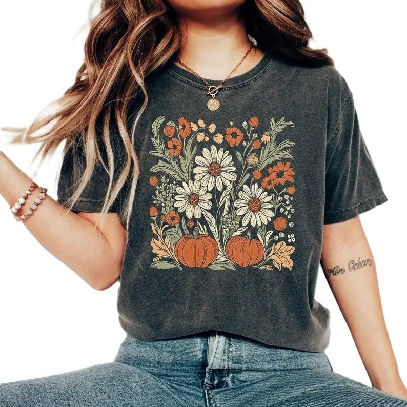 Floral Pumpkin Fall T-Shirt, Flower Pumpkin T-Shirt, Aesthetic Fall Graphic Tees, Pumpkin Patch T-Shirt, Boho Pumpkin Fall Tees