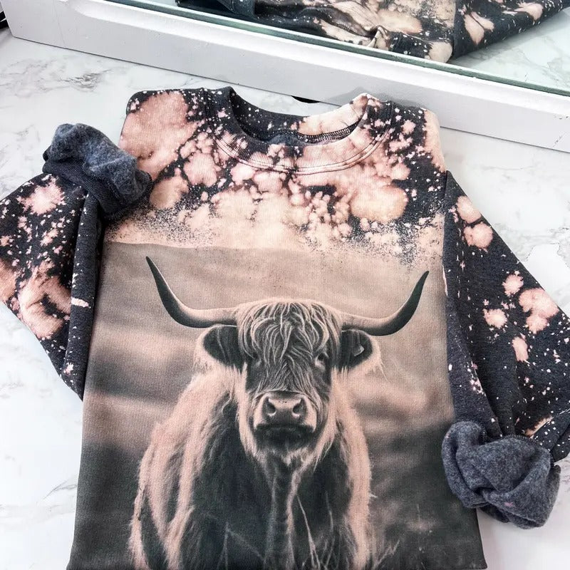 Highland Cow Sweatshirt or Hoodie Comfy Womenswear Tops Unisex Pullover Printed