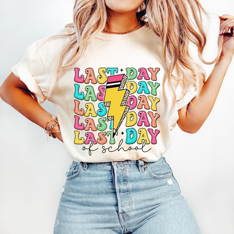 Last Day of School Teacher T-Shirt, School's Out For Summer T-Shirt, End of School Year, Teacher Appreciation, Teacher Summer T-Shirt, Retro Teacher