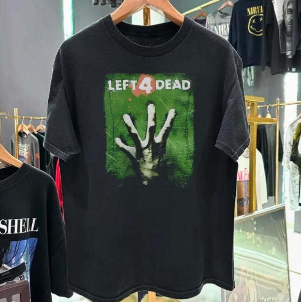 Left 4 Dead T Shirt Vintage New Graphic 2008 Grunge Y2K Tapout Affliction Xbox 360 Emo Goth Retro Gamer Skater Opium Skull Jnco Southpole Punk, Unisex T-Shirt, Gift For Men Women Menswear Top Streetwear