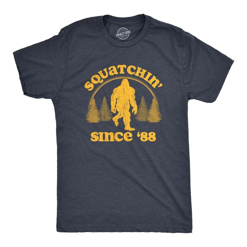 Mens Squatchin Since 88 T Shirt Funny Cool Retro Sasquatch Bigfoot Novelty Tee for Guys Mens Funny T Shirts Cool Tees Soft Stylish Navy