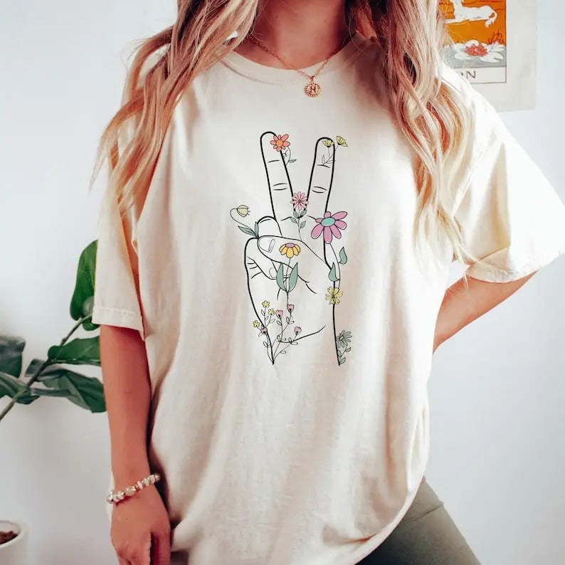 Retro Wildflower T Shirts, Women's T-shirts, Trendy Graphic Tee, Peace Sign Hand Shirt, Positive Shirt Flower T-Shirt, Gift Cotton Crewneck Shortsleeve