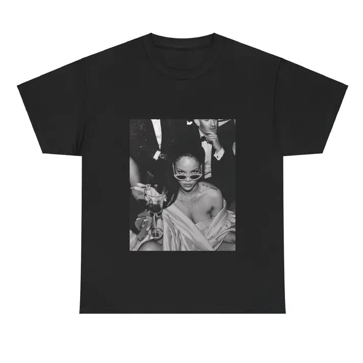 Rihannaaa T-shirt - Vintage 90s T-shirt Rapper Concert Shirt