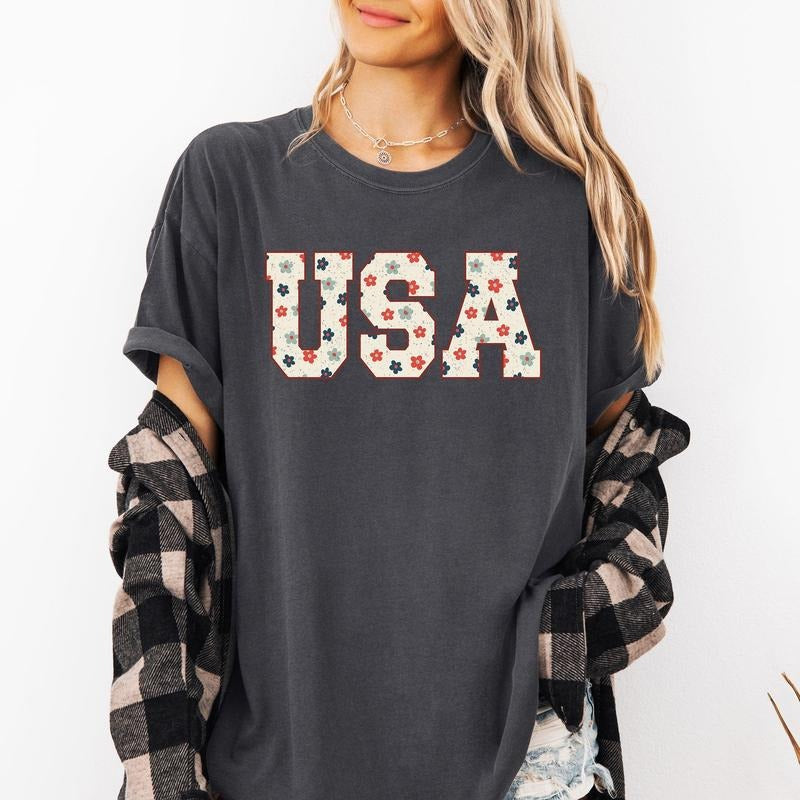 USA Flowers, Minimalist, Patriotic, America, 4th of July Tshirt, Women's Comfort Colors Tee