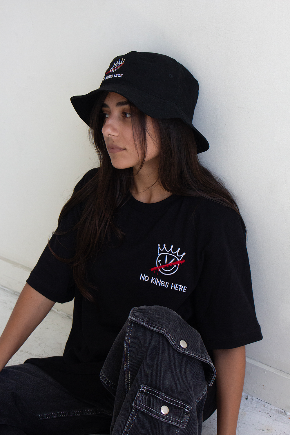 No Kings Here Embroidered Logo T-shirt