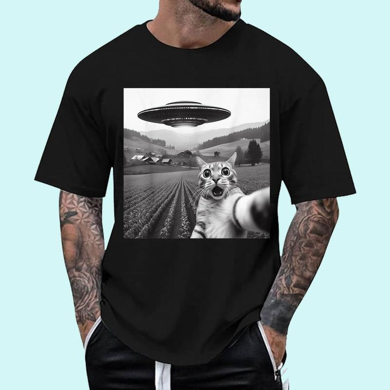 [100% Cotton Shirt] Cat Selfie With Alien UFO Funny Cat Gifts For Men Women Unisex T-Shirt