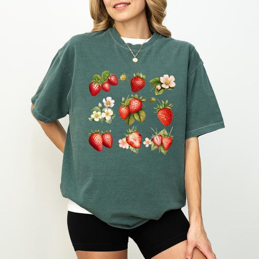 90s Style Vintage Strawberry Tee, Cottagecore Strawberries Graphic T-shirt, Vintage Fruit Unhinged Shirt, Strawberry Lover Tee, Botanical Plant Shirt, Comfy Fabric Graphic Tee, Women's Tops, Womenswear, Cotton Fabric Relaxed Fit Chic Style