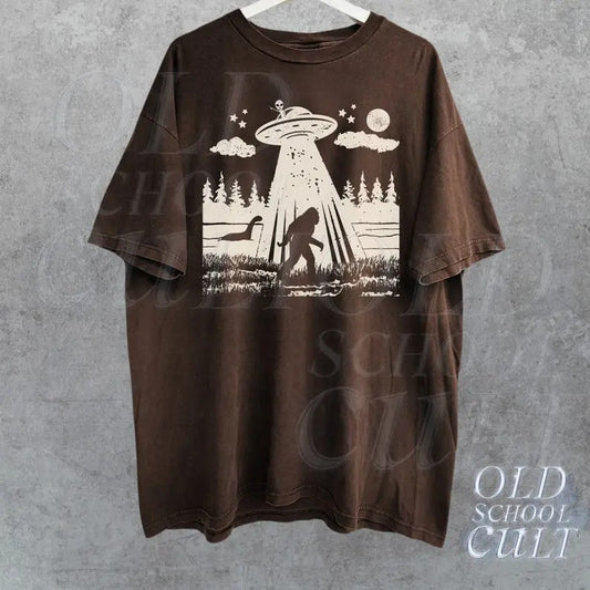 Bigfoot Ufo Retro 90s Shirt, Sasquatch Tee, Funny Bigfoot Tee, Hiking, Yeti, Monster, Alien, Cool Unisex Shirt