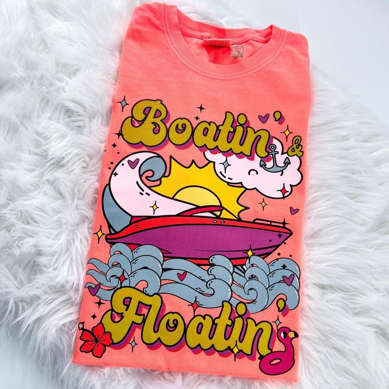Boatin and Floatin Retro Boat Summer Tshirt in Multiple colors Comfy Unisex T-Shirt Oversized Womenswear Top Lilac