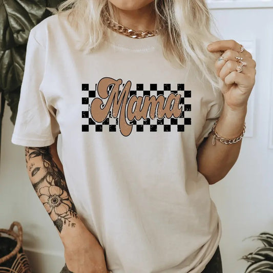 Checkered Mama Casual Everyday T-Shirt. Retro distressed Graphic Shirt. Perfect Mom Gift