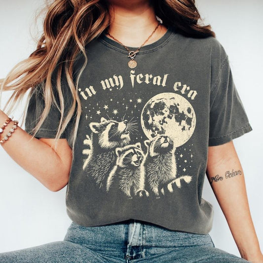 Comfort Colors Raccoon T-Shirt, In My Feral Era, Raccoons Howling At The Moon Tee, Funny Graphic T-Shirt, Trendy Tshirt, Gift Ideas