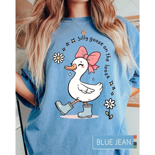 Comfort Colors Silly Goose On The Loose Shirt, Goose T-Shirt, Silly Goose Shirts, Funny Graphic Shirt, Cute Goose Sweatshirt, Bow Goose Tee