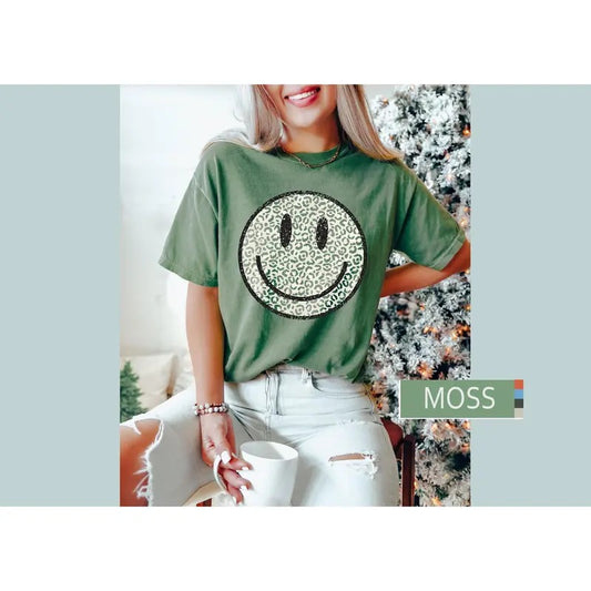 Cute Smile Shirt - Smiley Face Shirt - Happy Face Shirt - Happy Face For Men And Women - Positive Vibes T-shirt