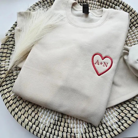 Embroidered Custom Valentine's Day Gift, Initial Heart Sweatshirt, Personalized Valentines Day Sweatshirt Crewneck Women, Love Sweatshirt