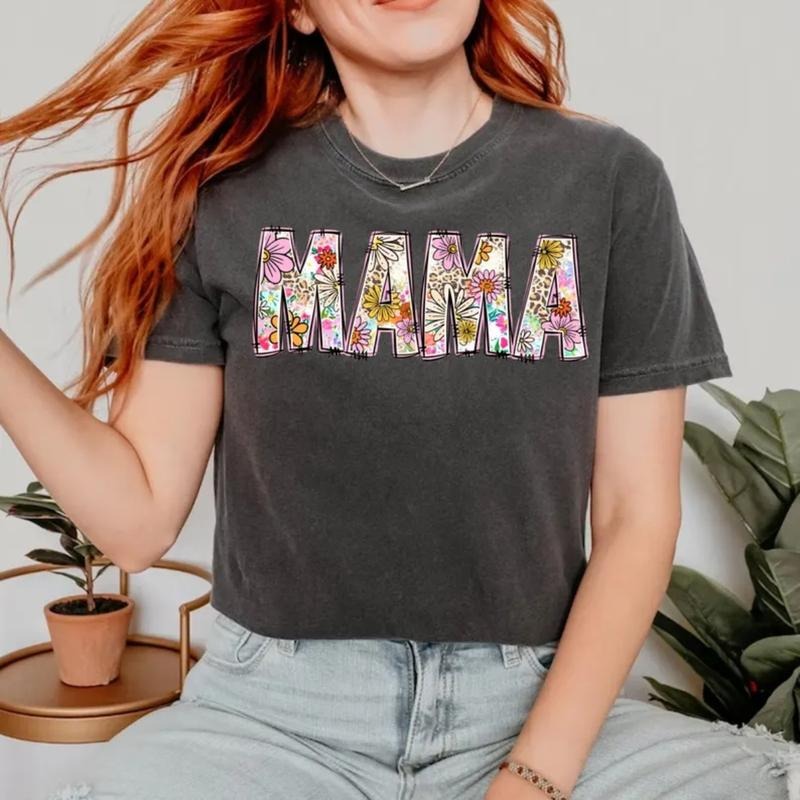 Floral Mama T-Shirt, Vintage Mom Shirt, Mothers Day Gift, Flower Mama Shirt, Retro Mom Shirt Top Womenwear