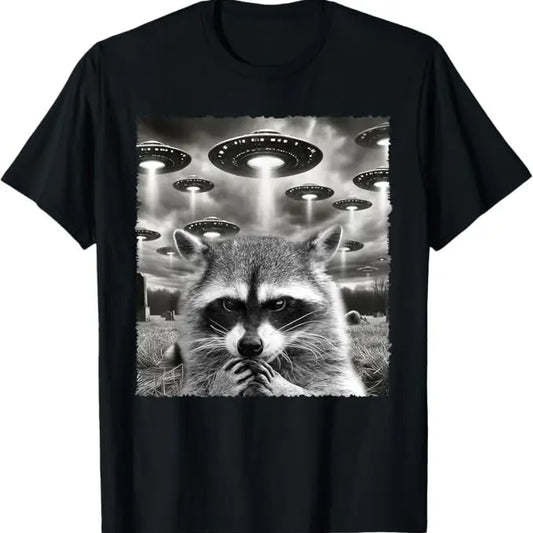 Funny Raccoon Shirt, Selfie With UFO Distressed Arts Raccoons UFOs Aliens T-Shirt For Men - Available from size S to 5XL Vintage Raccoon