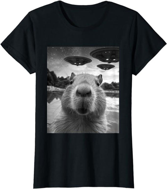 Funny Shirts For Women, Funny Graphic Tee Capybara Selfie with UFOs Weird T-Shirt Womenswear Casual Cotton