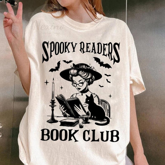 Halloween T-shirt, Retro Ghosts Reading Books, Teacher Librarian, Halloween Gift Spooky Season Trendy Shirt Gift Halloween Book Lover