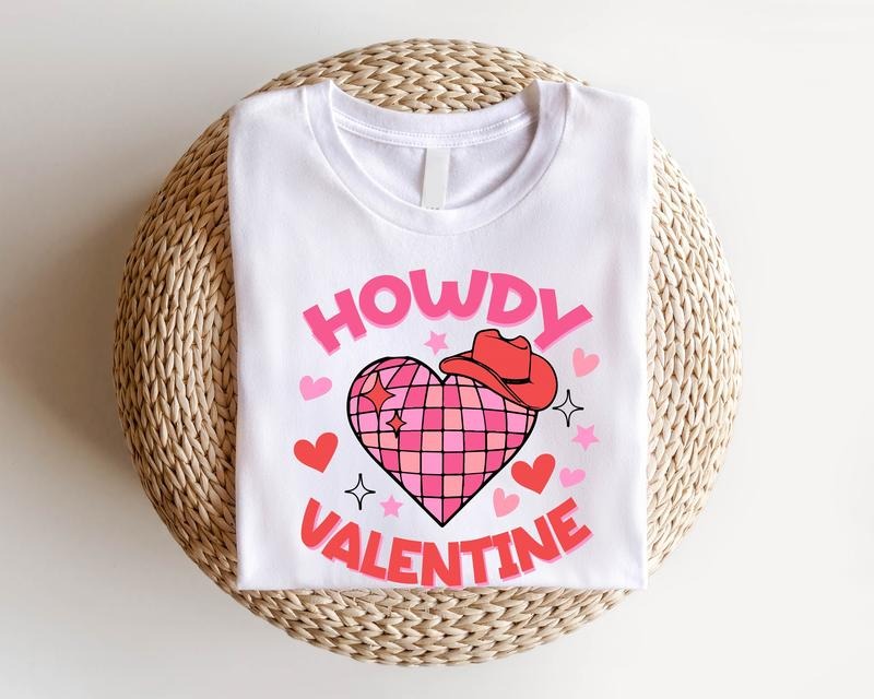 Howdy Valentine Shirt, Western Valentines Day T-Shirt, Cowgirl Gift Tee For Valentine, Trendy Howdy Shirt, Funny Retro Heart Shirt.