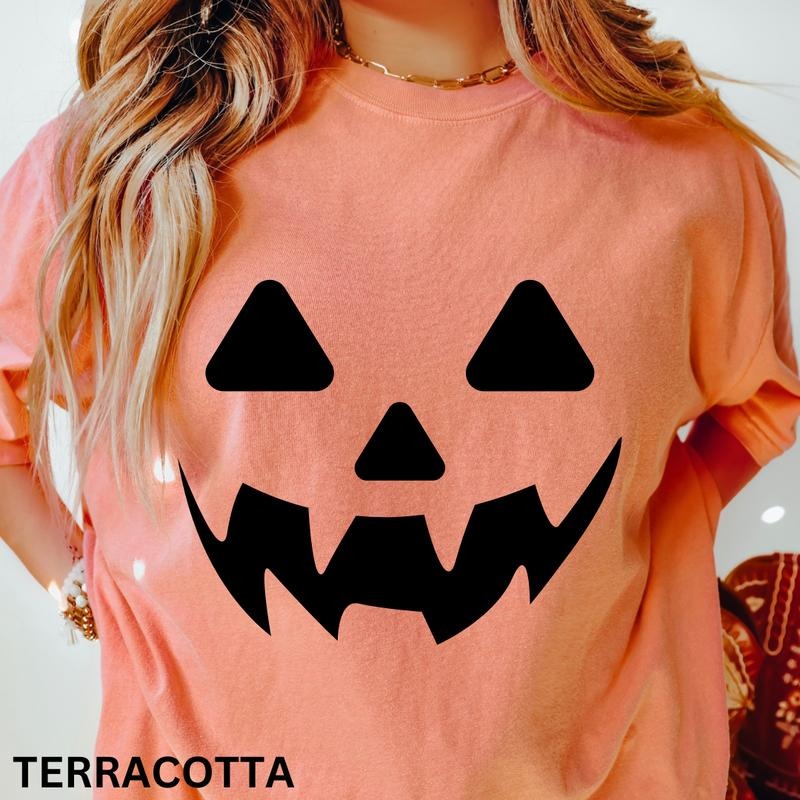 Jack-O-Lantern T-shirt, Pumpkin Shirt, Spooky Season Graphic shirt, Halloween Unisex Cotton T-shirt, Oversized Halloween Fall
