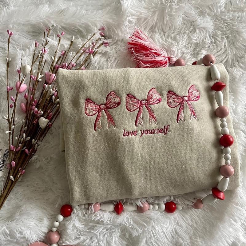 LOVE YOURSELF Coquette Sweatshirt Embroidered Valentine's Day Sweatshirt Trendy Bow Sweatshirt Valentine Day Gift