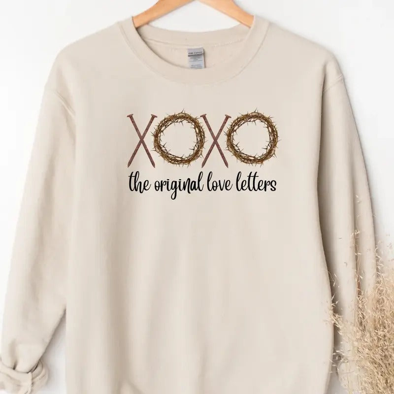 Love Sweatshirt, Heart Hoodie, Valentines Day Sweatshirt, Women's Sweatshirt, Couple Sweatshirt, Gift For Her, Love Hoodie, XOXO Sweatshirt, Hodie and Sweater, T-Shirt