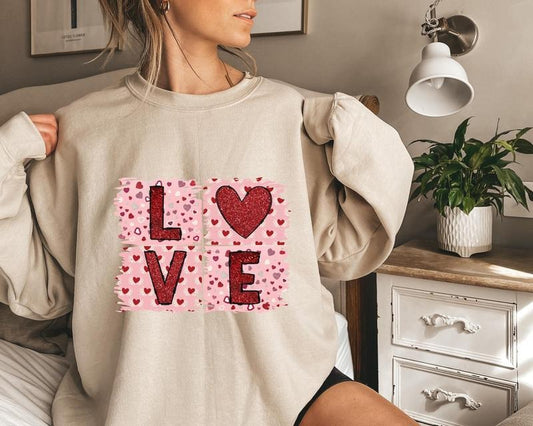 Love Sweatshirt, Love Valentines Sweatshirt, Retro Love Sweatshirt, Valentine's Day Sweatshirt, Valentines Day Gift , Valentine