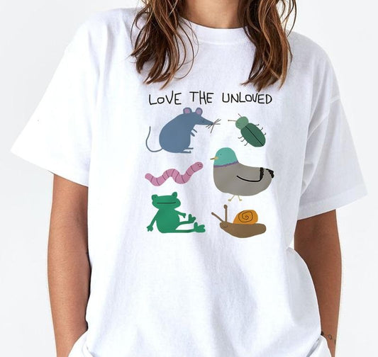 Love the unloved Funny Meme Graphic Tees T-Shirt Retro Design Relaxed Fit Unisex Streetwear Style Recycled Cotton Graphic