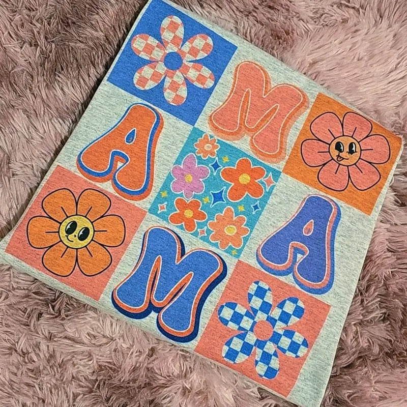 MAMA cute Retro Graphic Gildan Unisex Fit