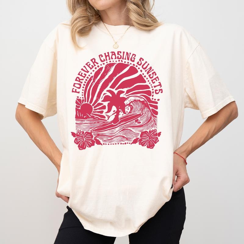 MAPTEES Forever Chasing Sunsets Comfort Colors Shirt, Groovy Summer T-shirt, Retro Summer Graphic Tee, Tropical Beach Clothing, Gift For Her