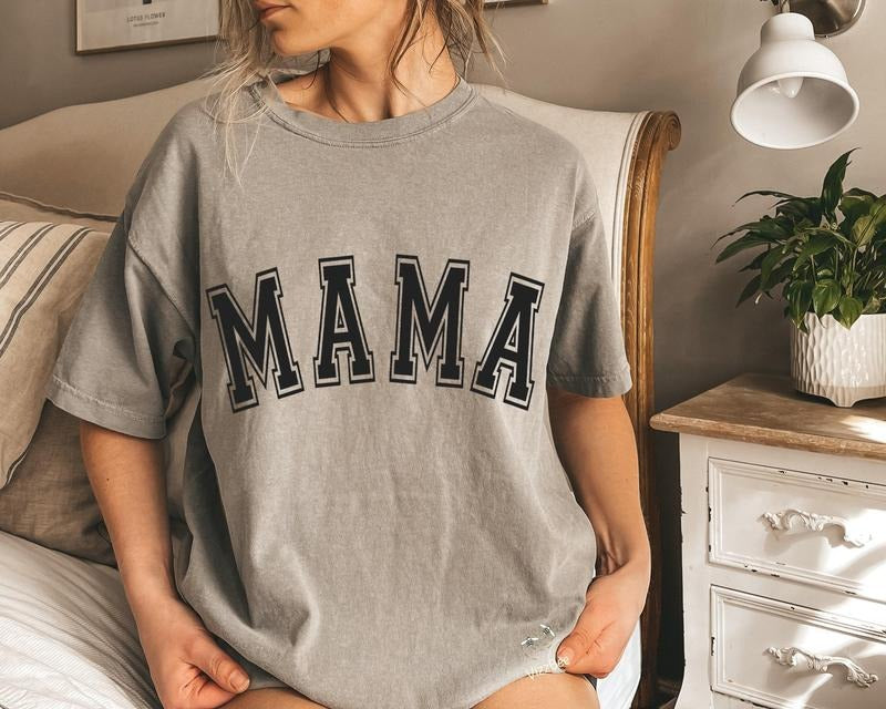 Mama Shirt, Mama T-shirt, Retro Boho Mama Shirt, Gift for Mom, Baby Shower Gift, Mom Shirt Top Womenswear