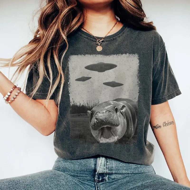 Moo Deng Alien Tshirt, I Love Moo Deng Shirt, Cute Moo Deng Hippo Shirt