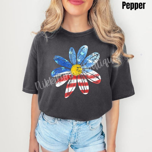 Red White & Bloom Comfort Colors T-Shirt 'NLB'