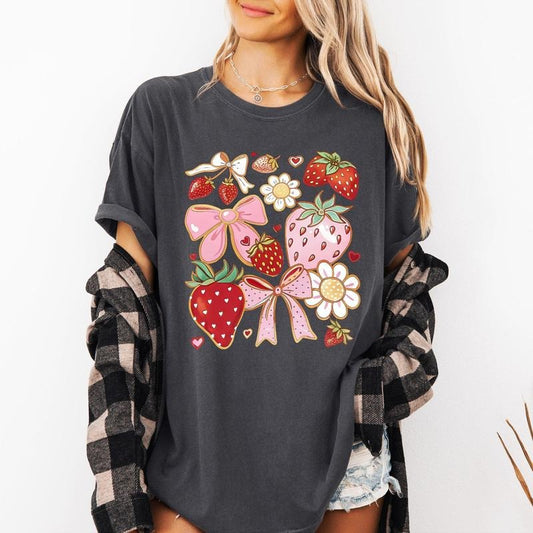 Retro Strawberries, Daisies, Cute, Adorable Comfort Colors T-Shirt, Women's Comfort Colors Tee