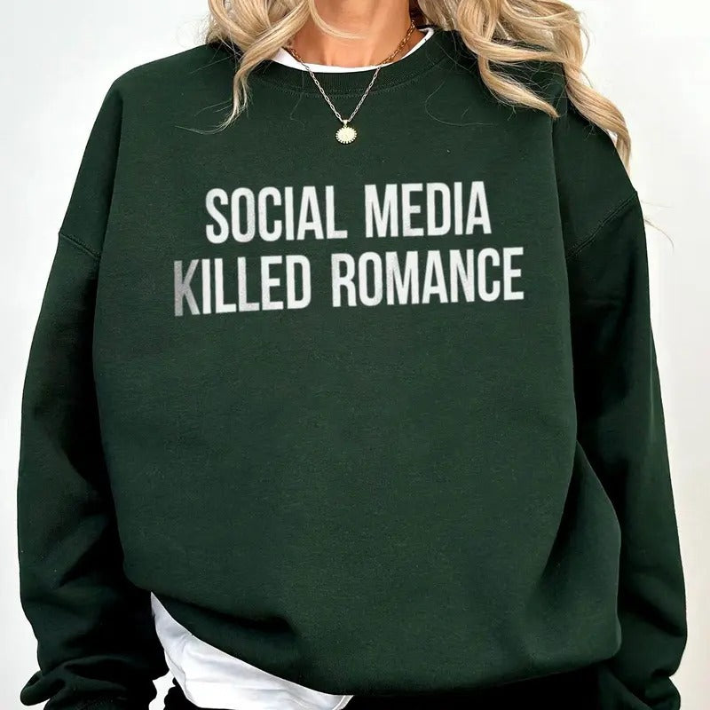 Social Media Romance Tees, Socialmedia Crewneck Sweater, Funny Tees, Vintage-Inspired Sweatshirt, Fun Girl T-shirt
