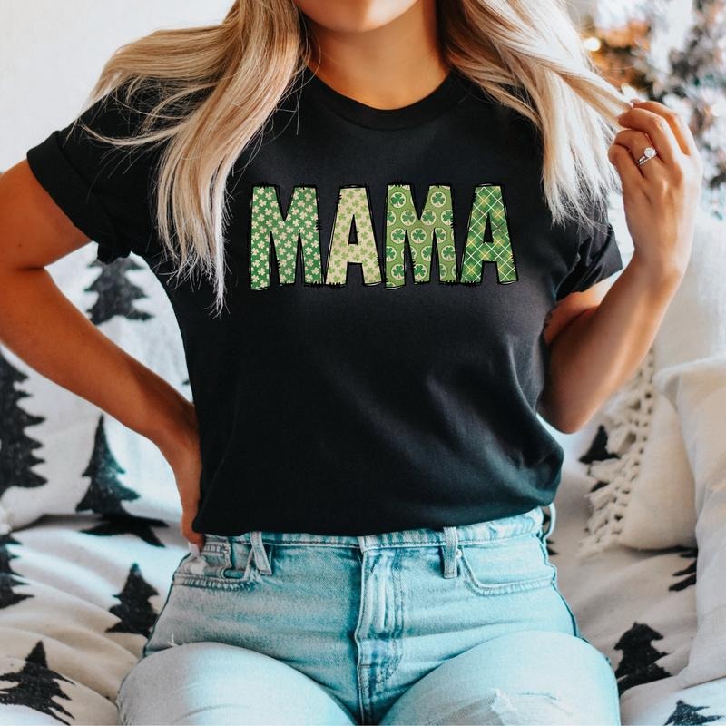 St Patricks Day Mama T-Shirt, Lucky Mama Shirt, Retro Shamrock Mama Tee, Womens St Patricks Day Tee, Gift Shirt For Mama, Irish Mom T-Shirt.