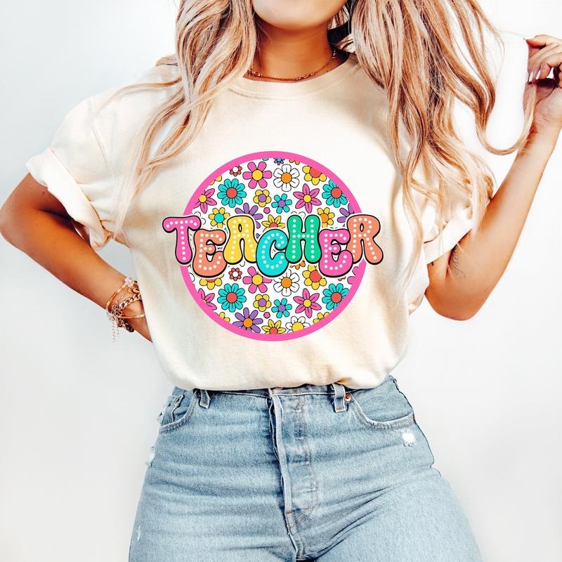 Teacher T-Shirt,Back to school T-Shirt,Retro Teacher T-Shirt,End of School Year T-Shirt,Teacher Appreciation Gift,Teacher Gift,Groovy Teacher