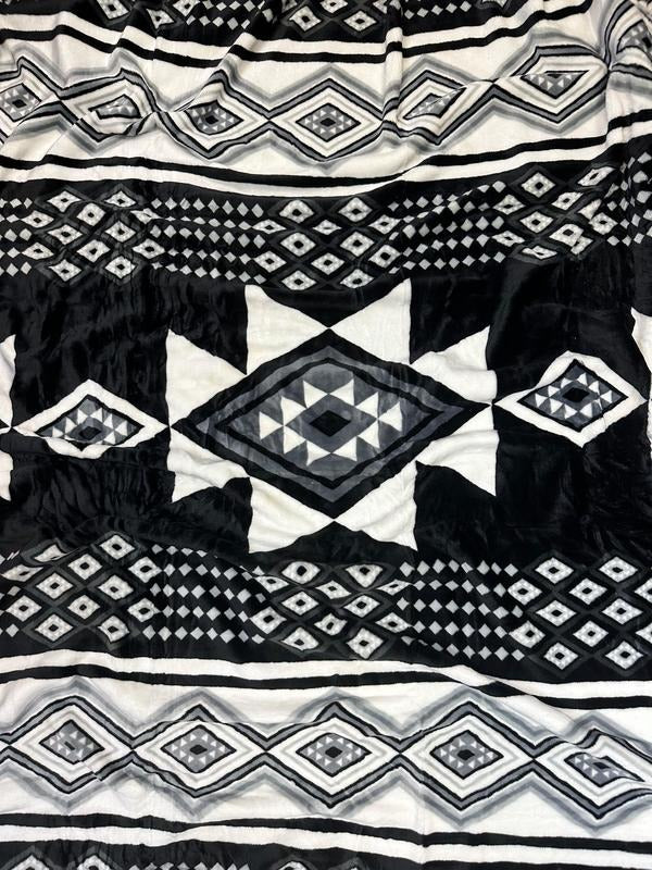 The Thunder Oversized Blanket 82"x90"