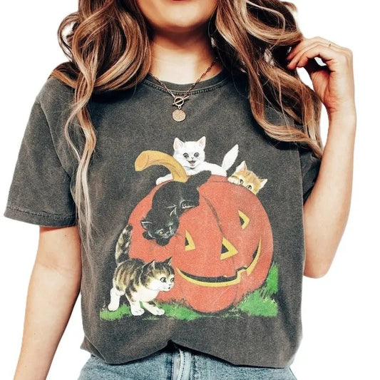 Vintage 90s Cat Halloween T-Shirt, Retro Halloween Tee, Spooky Season Tee, Pumpkin T-Shirt, Cat Lover Tee, Fashion Trends