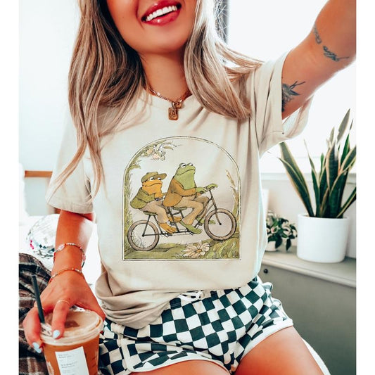 Vintage cottagecore frog shirt goblincore granola girl clothes green witch fairycore tshirt animal nature lover gift biking gardener teacher