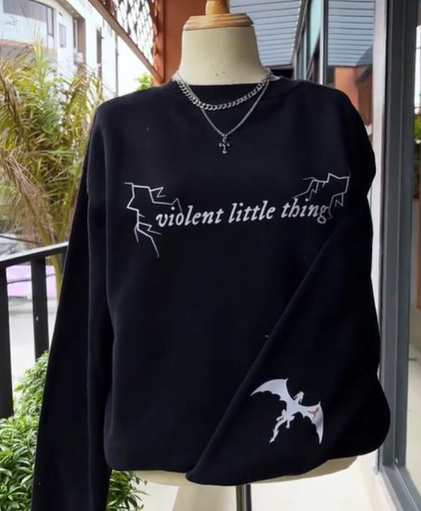 Violent Little Thing Sweatshirt with Dragon Sleeve, Print Crewneck Bookish Sweater , Fourth Wing Iron Flame Fan Gift Sweater